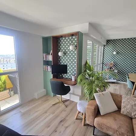 Apartment With Terrace And View Of Paris