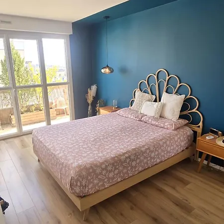 Apartment With Terrace And View Of